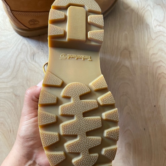 Women’s Timberlands - Picture 8 of 8